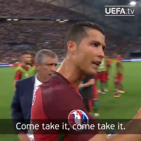Cristiano Ronaldo: „João, du wirst schießen! Du kannst das.“ Joshua Kimmich: „Leon kannst du bitte bitte bitte auch einen schießen? 🙏 Nein? 🥹 Okiii schade, kein Problem 👉🏼👈🏼“ #GERPAR 🇩🇪🇵🇾