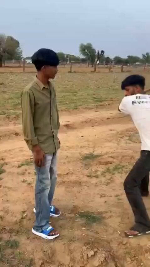 करौली निवासी एक दलित युवक के साथ हुई बेरहमी से मारपीट की घटना अत्यंत निंदनीय, अमानवीय और शर्मनाक है ​राज्य सरकार और पुलिस प्रशासन की यह नैतिक और कानूनी जिम्मेदारी है कि वे कानून-व्यवस्था पर जनता का विश्वास बनाए रखने के लिए तुरंत कदम उठाएं। CMO Rajasthan Rajasthan Police