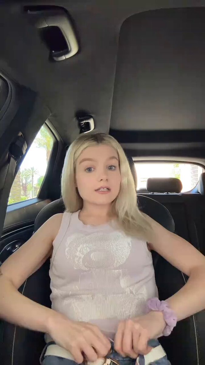 i only get attention on this app when my coochie is out... whatsup with that?