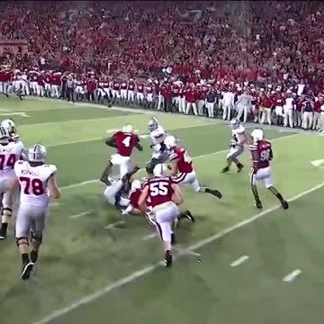 Lavonte David's list of career accolades is lengthy. The latest: Nebraska Football Hall of Fame, Class of 2026 🙌 We thought we'd recognize the honor with the LB's signature play.