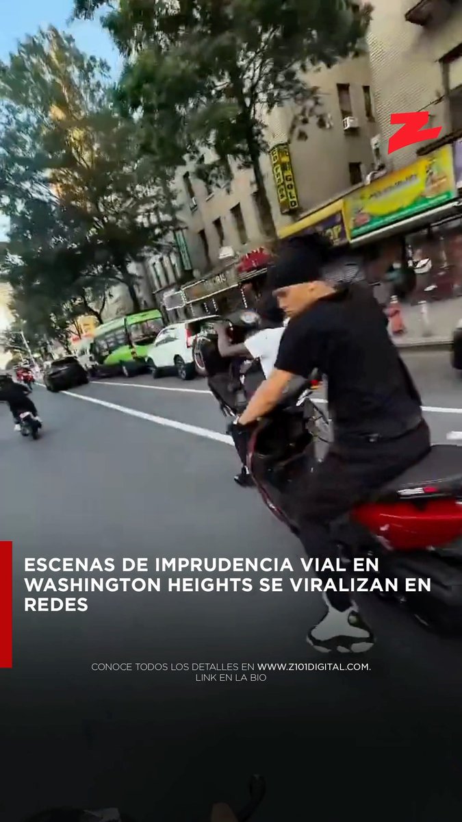 🇺🇸 Washington Heights, Nueva York | Un video que circula en redes sociales muestra a varios hombres calibrando motores de forma temeraria en plena vía pública de Washington Heights, el populoso sector de Nueva York con alta presencia dominicana. Las imágenes evidencian maniobras imprudentes que ponen en riesgo tanto a los conductores como a los transeúntes en la zona. Este tipo de comportamiento en vías públicas ha generado preocupación entre residentes del sector, quienes señalan que estas prácticas representan un peligro latente para la comunidad. Las autoridades de Nueva York han intensificado en los últimos meses los operativos contra la conducción temeraria en los cinco boroughs, aunque casos como el captado en este video demuestran que el problema persiste. #WashingtonHeights #NuevaYork #Imprudencia #SeguridadVial #ZDigital #Z101Digital #Viral