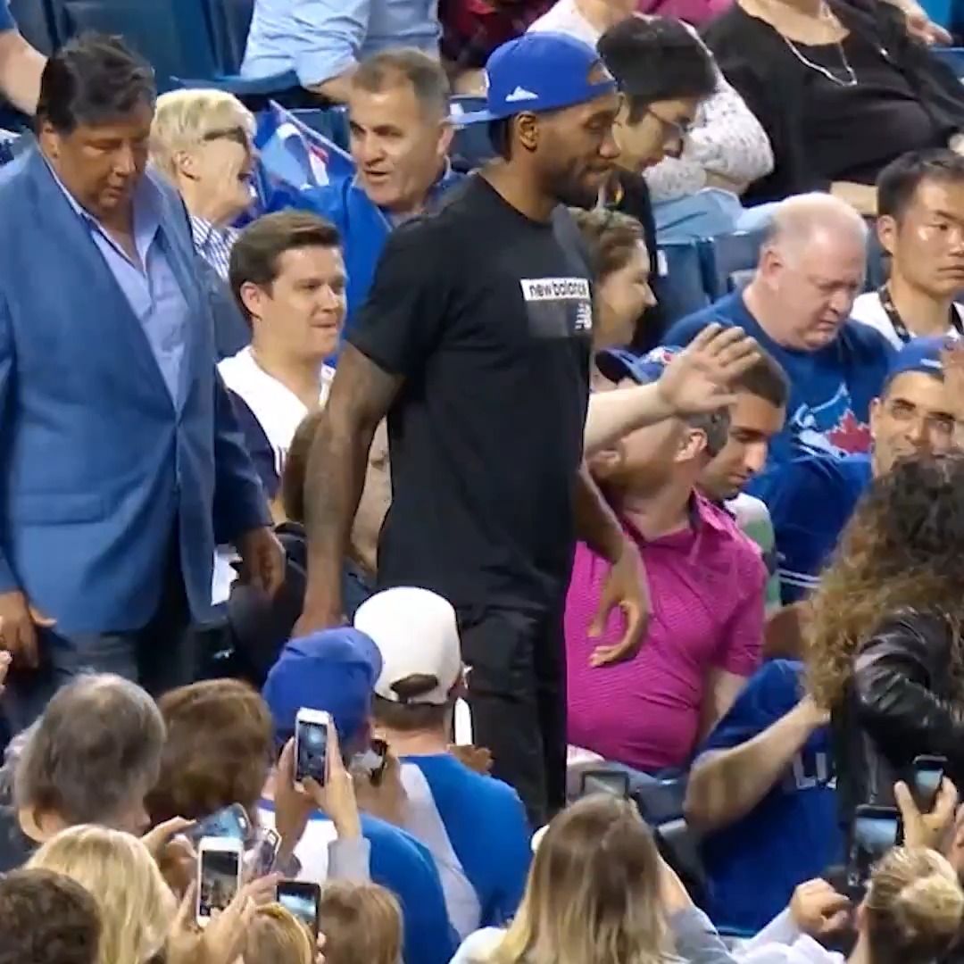 Kawhi Leonard is heading back to Toronto 😮 He showed up to a Blue Jays game after winning Finals MVP for the Raptors in 2019 and the fans were loving it 🔥 #MLB #Basketball #NBA #Sports