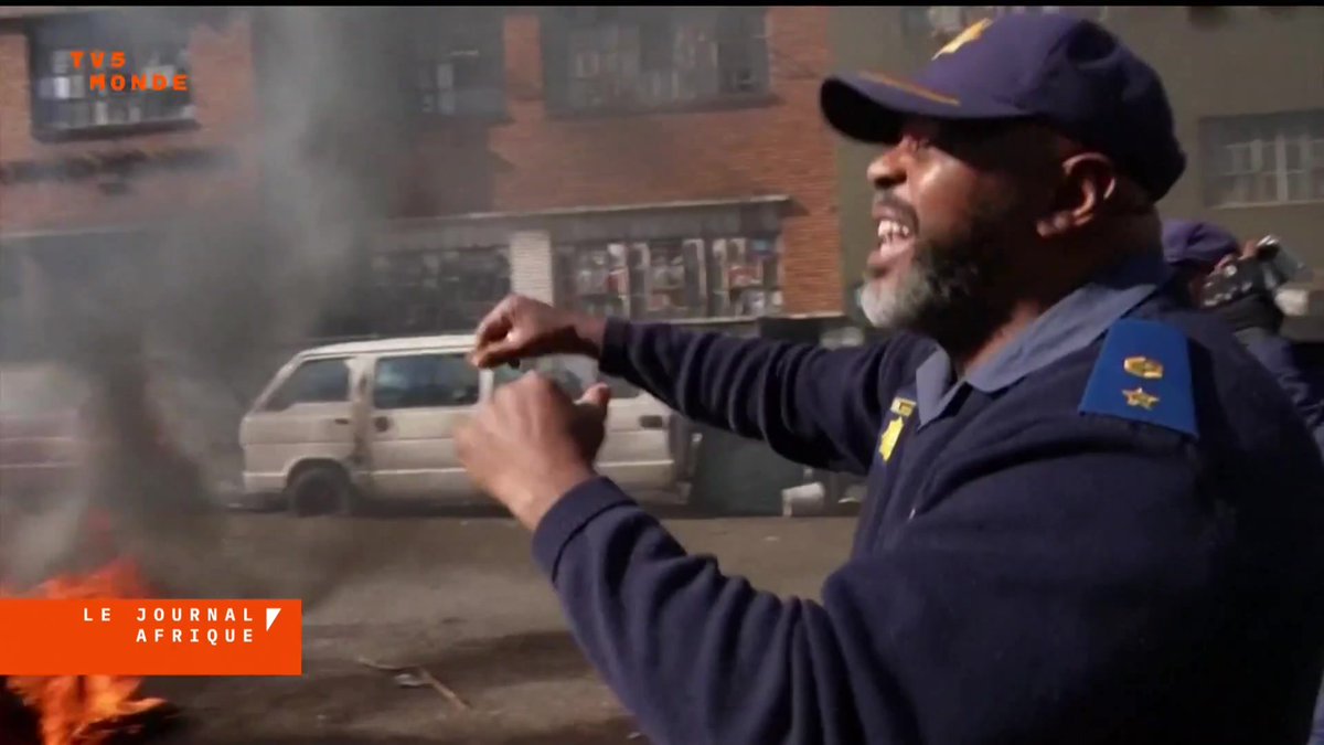 Ce mardi marque la fin de l'ultimatum posé par des groupes de citoyens qui réclament le départ des étrangers sans papiers en Afrique du Sud. Des milliers de personnes ont ainsi défilé dans les rues, de Johannesburg à #Durban... #afsud #migrant