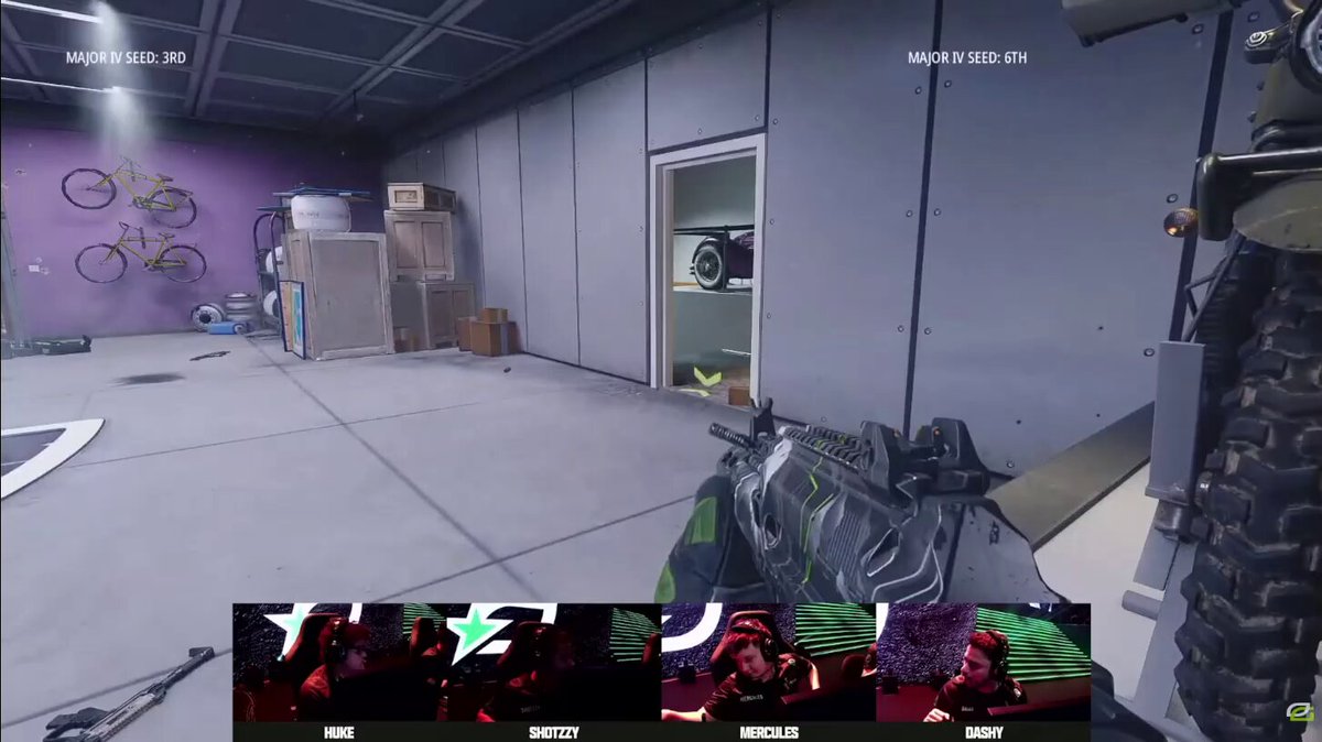 Merc: "I think they are chanting it right now. That weak ass chant, I can't even hear that shit" Dashy: "That's a baby ass chant, wallah that's a baby ass chant" I'm crying these guys love this shit 😭🤣