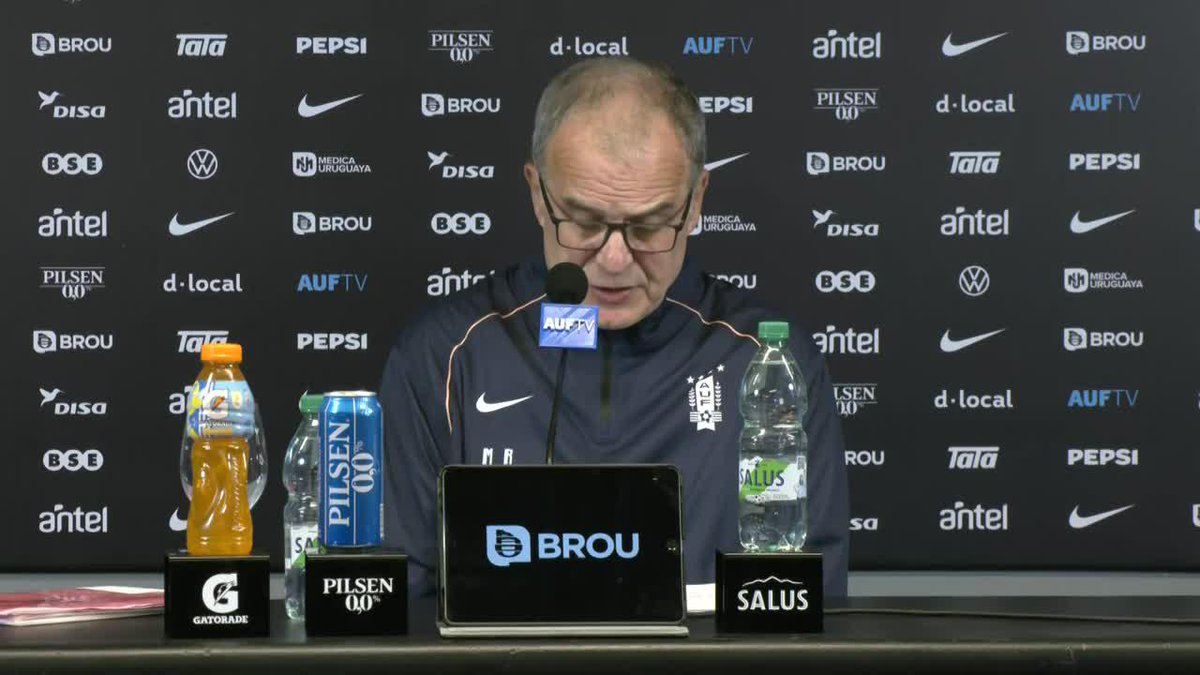 "SIENTO QUE HEMOS DECEPCIONADO A LOS AFICIONADOS! 🗣️ Las palabras de Marcelo Bielsa sobre la actuación de Uruguay en la Copa del Mundo