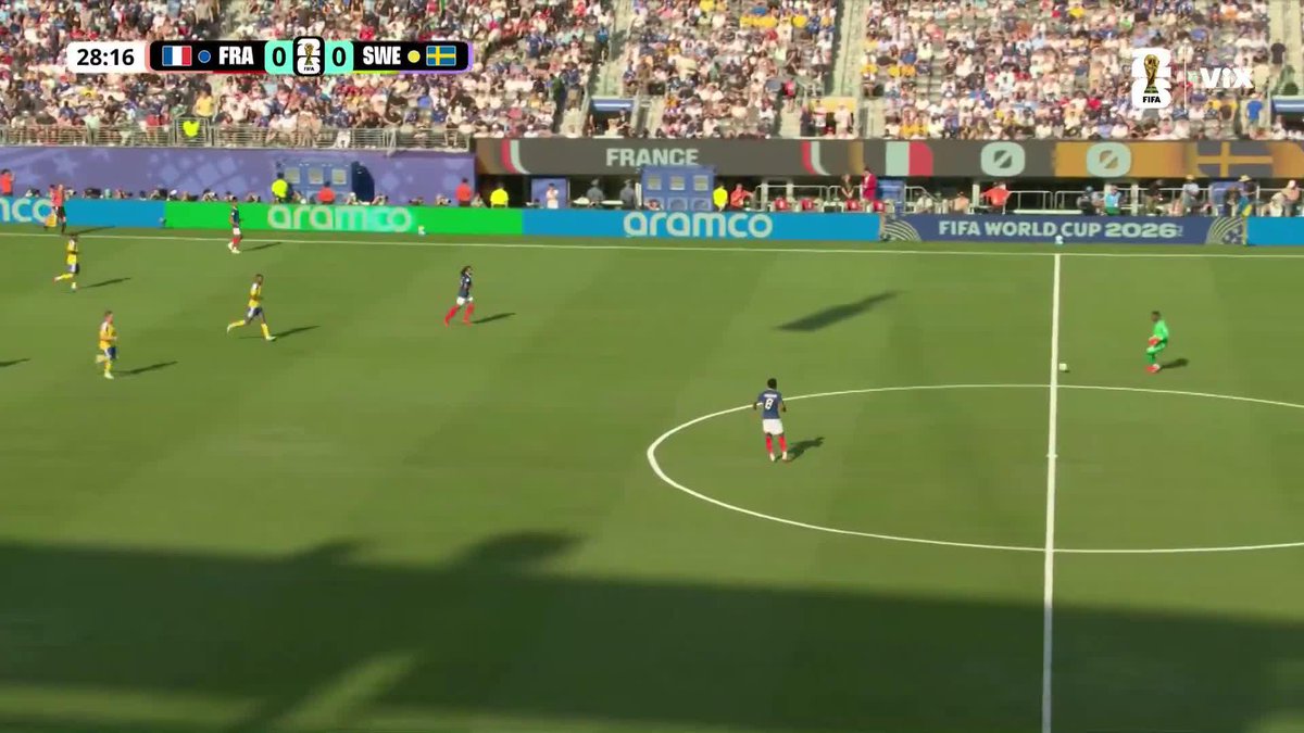 ¡OLISE NOS IBA A REGALAR UN GOLAZO! Pudo ser el gol del Mundial. ¡La atajada que evita el gol de Francia! #ElMundialEsNuestro y la magia de los Dieciseisavos de Final de la Copa Mundial de la FIFA 2026 se vive por @televisa y @vix 🇲🇽🏆