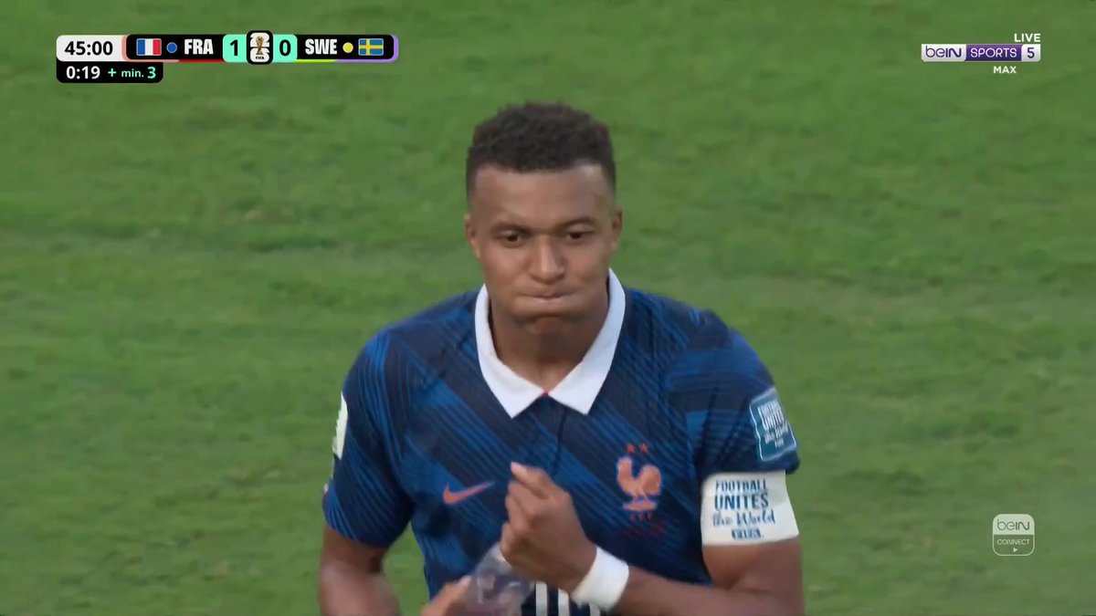 GOAL! You can't say it hasn't been coming... Quick feet and a fine finish from Kylian Mbappé opens the scoring right before half-time! 🇫🇷 France 1-0 Sweden 🇸🇪 #FIFAWorldCup | #beINWC26 | #France