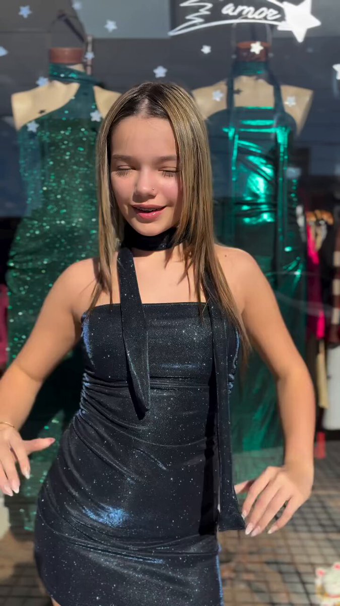 Lalu modeling for Nos Sobran Los Motivos clothing store