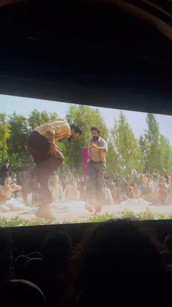 (Re)Diffusion de « RRR » au Grand Rex en présence du réalisateur SS Rajamouli. Expérience de fouuuuu !!!