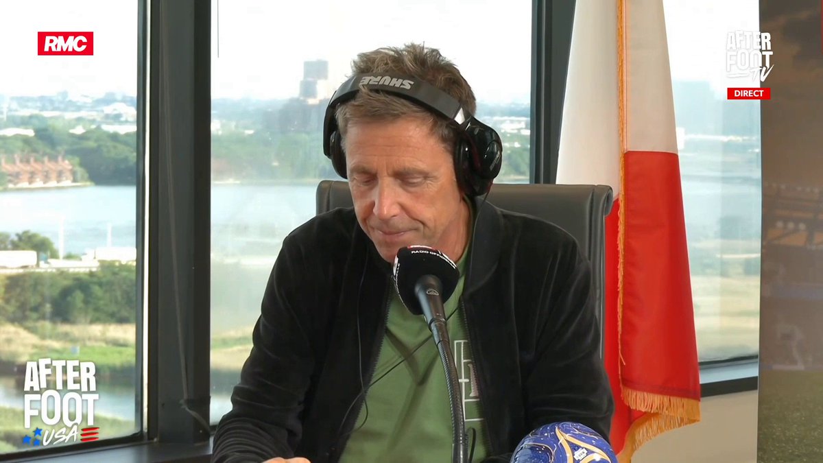 🇫🇷👀 Florent Gautreau : "Je suis ravi de cette performance mais je ne suis toujours pas certain qu'on ne reverra pas un 4-3-3 pendant cette compétition. Ce n'est pas parce que tu mets 3-0 à la Suède avec 4 attaquants, que ce sera aussi la meilleure solution dans un autre match."