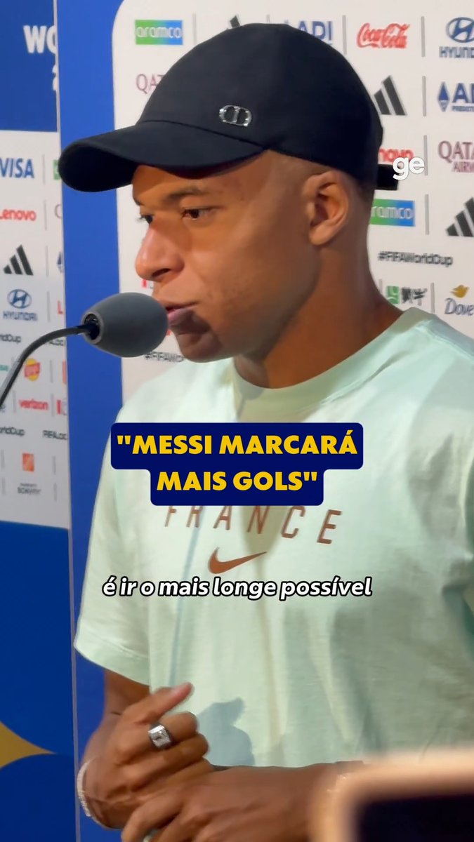 Kylian Mbappé, autor de dois gols, comentou a disputa pela artilharia com Lionel Messi, mas reforçou que o foco da seleção francesa segue sendo chegar à final. Mbappé chegou a seis gols nesta edição e soma 18 na história da Copa do Mundo, apenas um atrás de Messi. #CopaNaGlobo