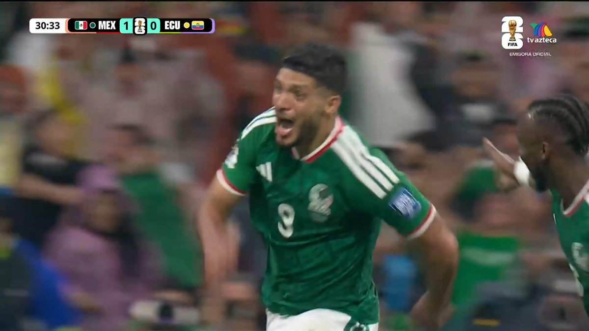 ¡Apareció Jiménez! Desde la media luna el 'Lobo de Tepeji' aumenta la ventaja para la Selección y pone el 2 a 0 frente a Ecuador.