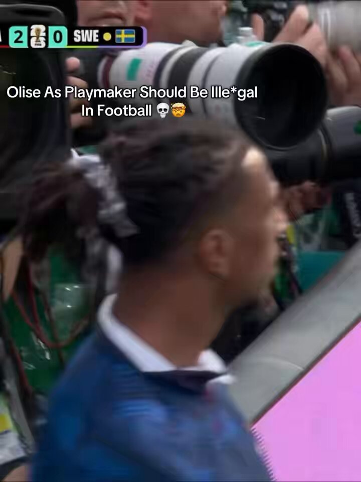The way bro is just casually splitting everyone’s defense with just one pass, how tf do you even stop these??😭😭