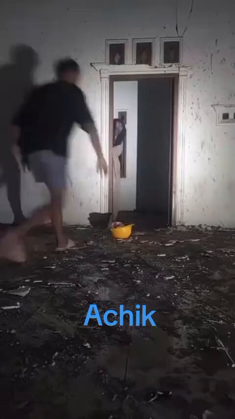 Wehh udahlah anjirrr, itu demit sampe di getok begitu wkwkwkw 🤣👹😱