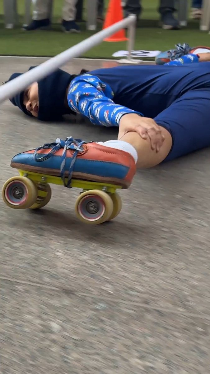 Lowest limbo skating over 10 m 🛼 16 cm (6.29 in) by Takshvi Vaghani 🇮🇳