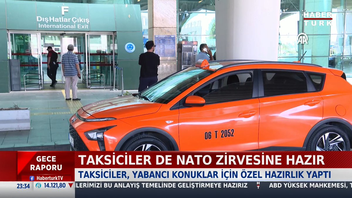 Ankaralı taksiciler NATO zirvesine hazırlandı. Zirvenin olduğu bölgede resmi kıyafetler giyip, müşterilerine lokum dağıtacaklar. • “Ankara'nın misafirperverliğini onlara göstereceğiz. • En iyi şekilde hazırlandık. İkramlarımız olacak.”