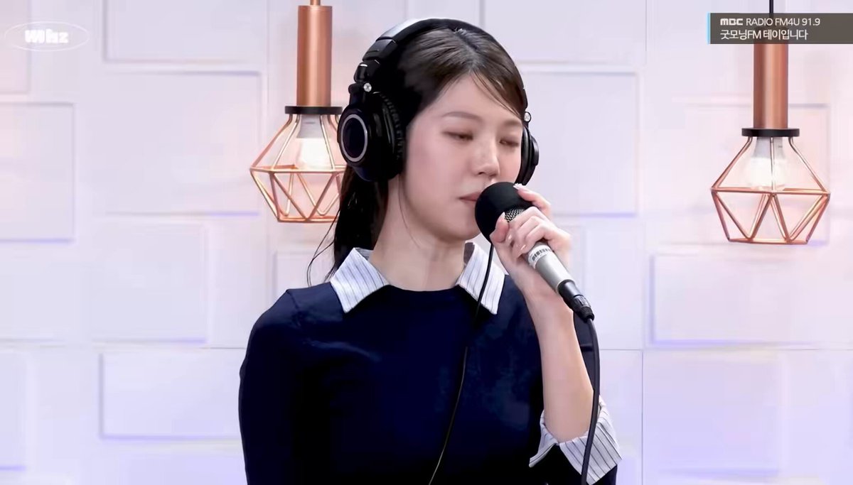 just found out there’s a korean duo called dodree under jyp and one of the members did a traditional cover of sheesh by babymonster