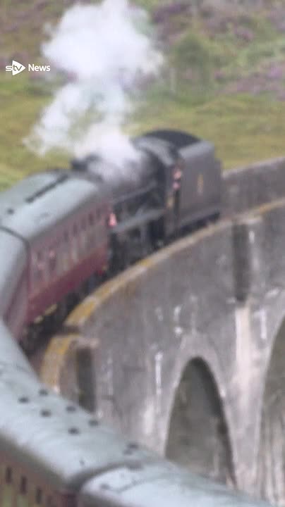 Harry Potter fans ‘walking on tracks’ to get closer to iconic steam train
