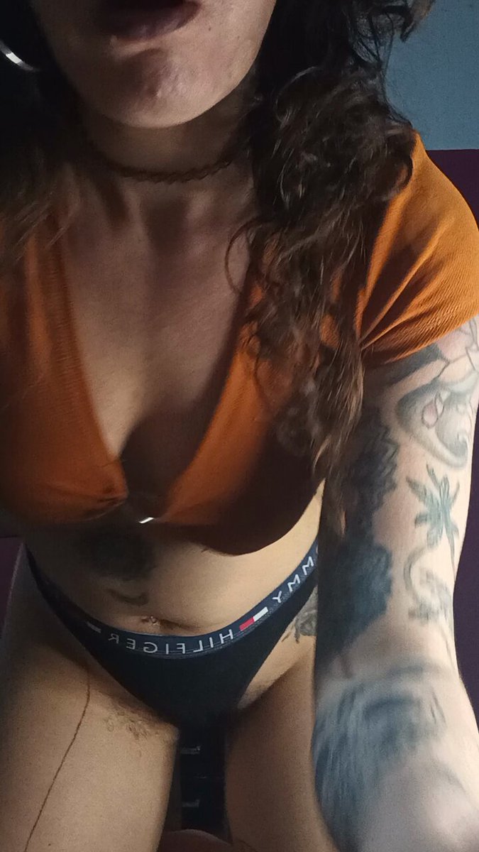 QUIERO TU SEMEN PAPI! 😈 Dame tu dinero y seré tu puta obediente!😈💜 Videocalls &amp; Hot CONTENT ❤️ ❤️ ❤️ ❤️ 💜VENTA DIRECTA x whatsap