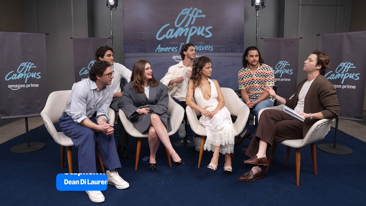 okay vocals!! the cast of Off Campus sings O Canada 👏 🇨🇦