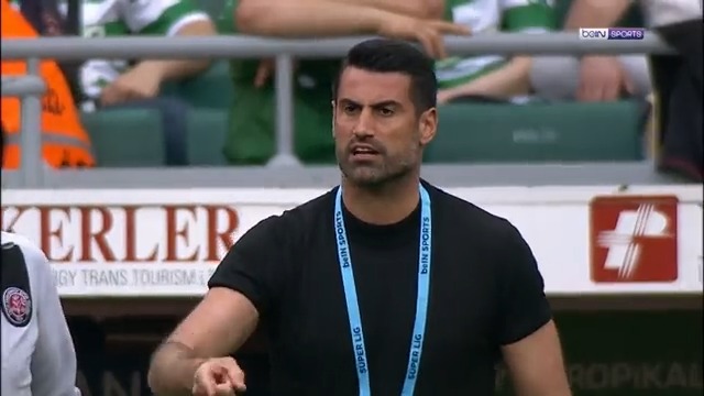 Volkan Demirel’den Samed Onur’a tebrik: “Gel lan buraya, aferin sana aferin! 📌Samed bu sezon Samsunspor forması giymeye oldukça yakın.