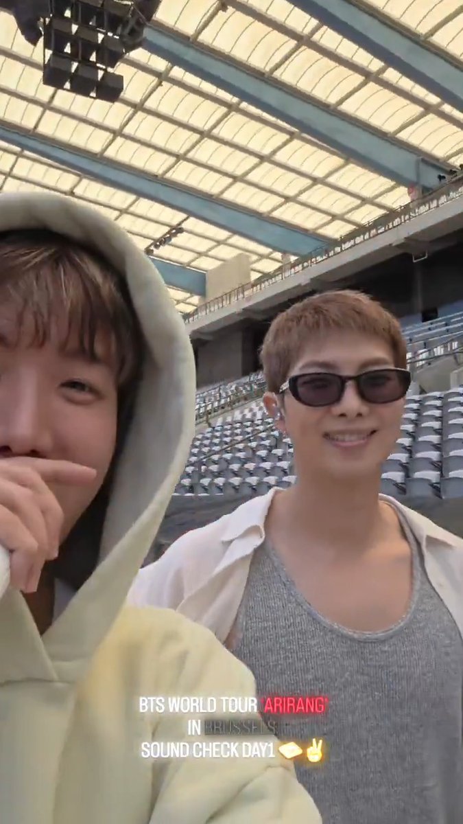 📸 INSTAGRAM J-Hope story: BTS WORLD TOUR 'ARIRANG' IN BRUSSELS SOUND CHECK DAY1 🧇✌️