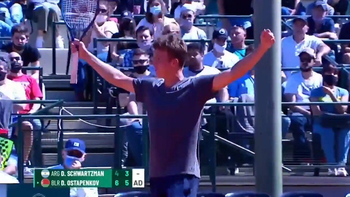 ¿Se acuerdan de Daniil Ostapenkov? En 2021, siendo junior, le ganaba a Schwartzman por Copa Davis. Hoy con 23 años y ocupando la posición 536 del ranking ATP, el bielorruso se va al tenis universitario. Se unirá a LSU (Universidad Estatal de Luisiana).