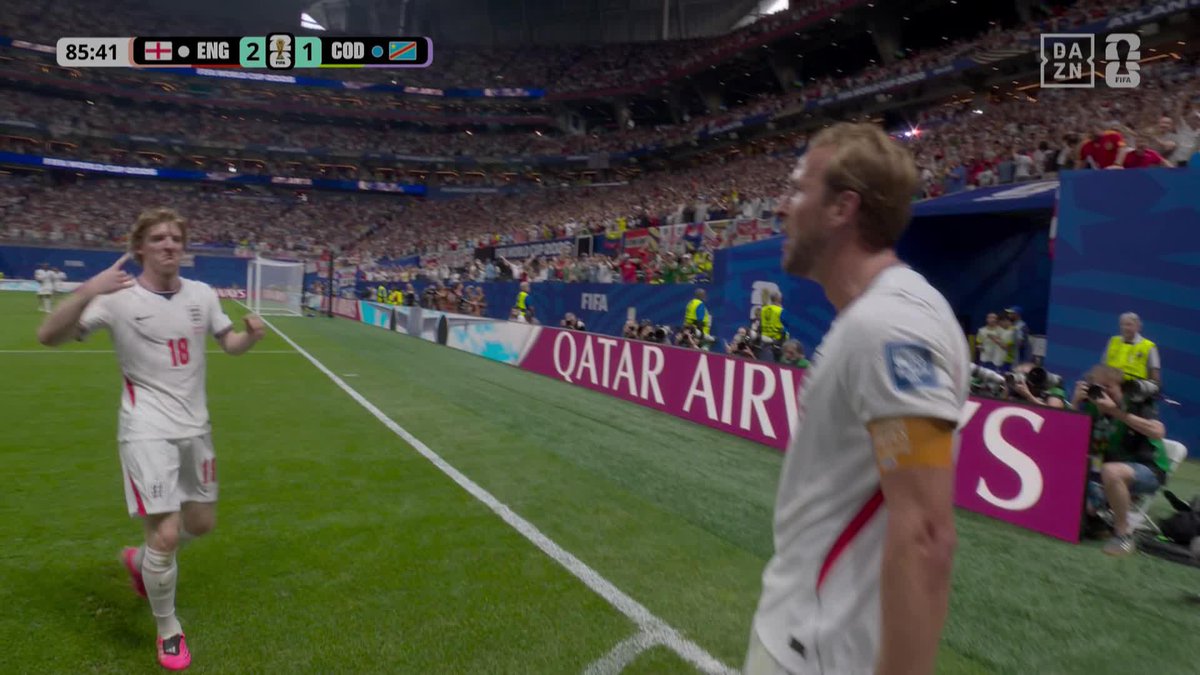GOD SAVE THE KANE 👑🏴󠁧󠁢󠁥󠁮󠁧󠁿 Cuando todo un país temblaba, cuando Inglaterra se asomaba al abismo... APARECIÓ EL SOLDADO HARRY 🔥🔥🔥 #DAZNMundial #FIFAWorldCup