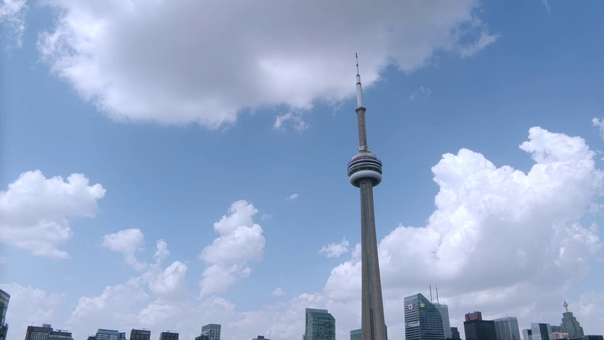 Kevin Pillar, Marco Estrada, and Justin Smoak say hi from the edge of the CN Tower 🤯👋