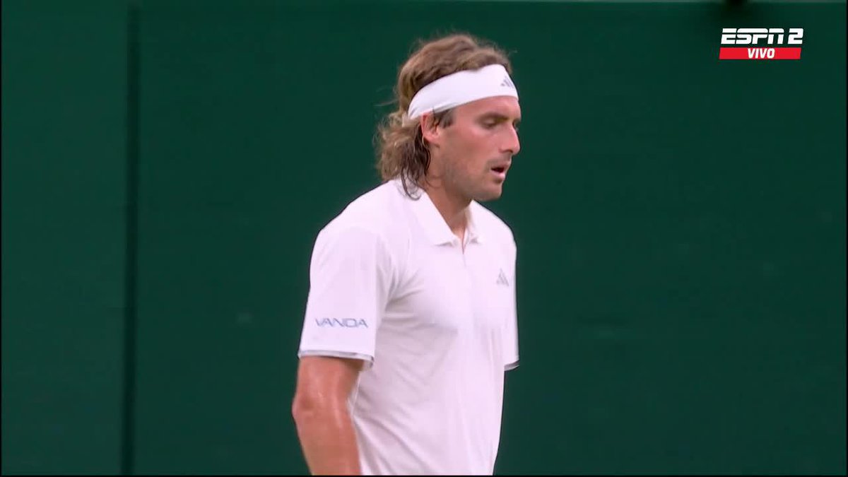 La forma en la que Tsitsipas cedió su servicio... 👀 📺 Mirá #Wimbledon en el Plan Premium de Disney Plus.