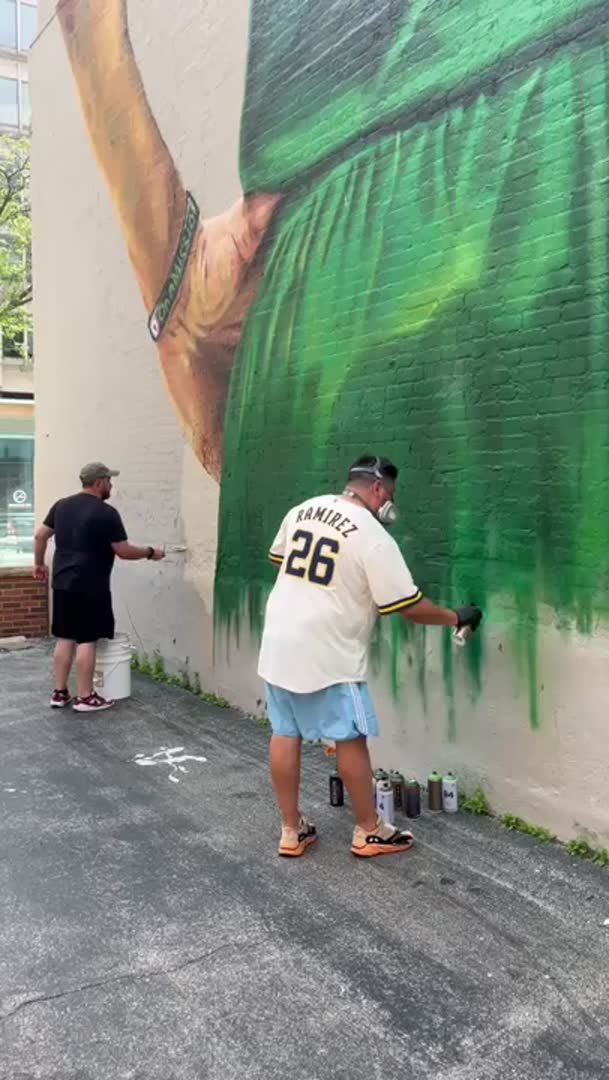 Mural artist Mauricio Ramirez sprung into action to touch up the Giannis Antetokounmpo mural after it was vandalized. #news #milwaukee #bucks