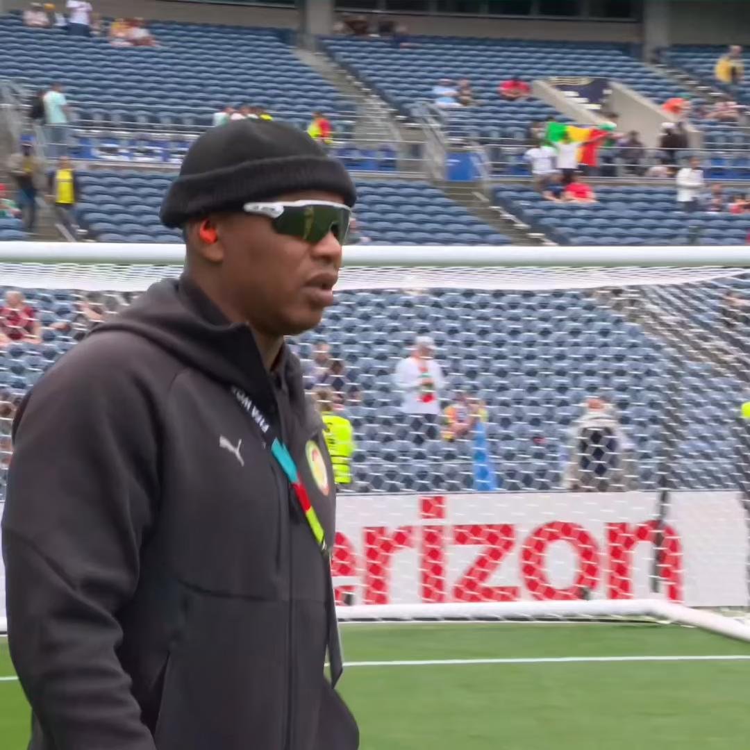A legend speaks. El Hadji Diouf motivates Senegal. 🇸🇳 #FIFAWorldCup