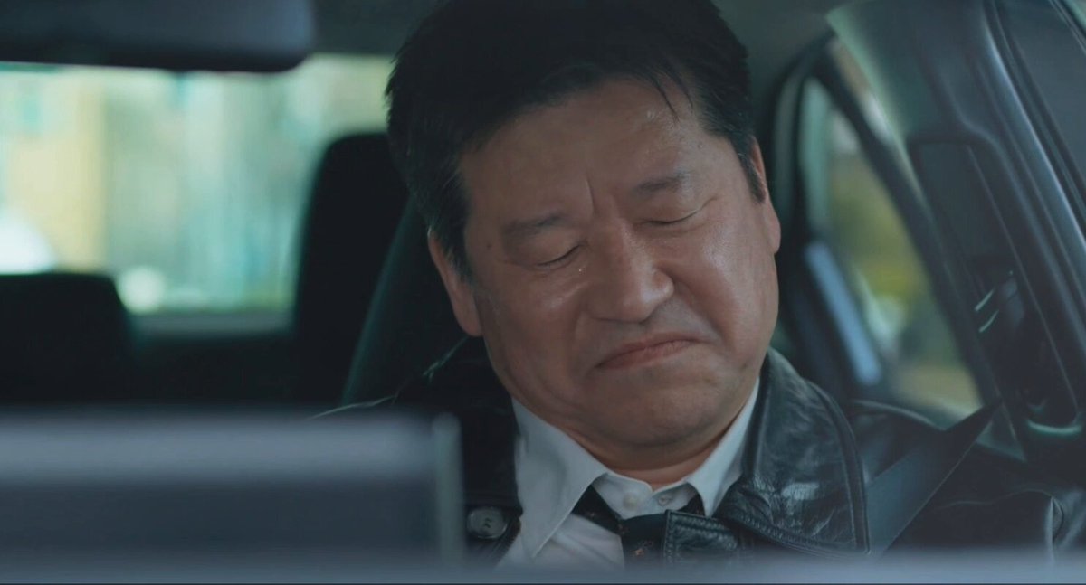 佐藤二朗(57)、ハラスメント報道に声明 ・車内でのコントシーンのアドリブで 佐藤の指が橋本愛(30)の顎に接触(ボツテイクに) ・橋本には過去のセクハラによるトラウマがあり、 接触制限があったが事前に佐藤には共有されず ・翌日以降は「肩・腕以外に触れる際は事前確認」とルールを設定 ・佐藤は橋本を労い、「過去の心の傷は尊重されるべき」とした一方、 「トラウマがあるなら夫婦役を演じる前に伝えるべき」 「それが続くようなら俳優は諦めたほうが」と助言 ・その後はルールを守って撮影を終了 ・専門家は「ハラスメントには当たらない」との見解 てか、橋本愛はそんなトラウマもっていながら なぜ夫婦役を受けたの？メインだぞ？ 迷惑すぎる。。。