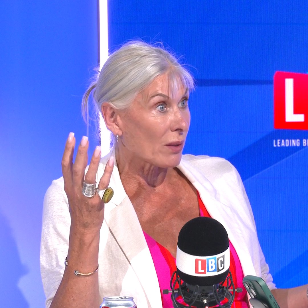 ‘He says he’s a man of the people - he earns £22,500 an hour then says we should cut minimum wage.’ @SharronD62 and Tom Hayes MP discuss the commotion around how much money Nigel Farage makes.