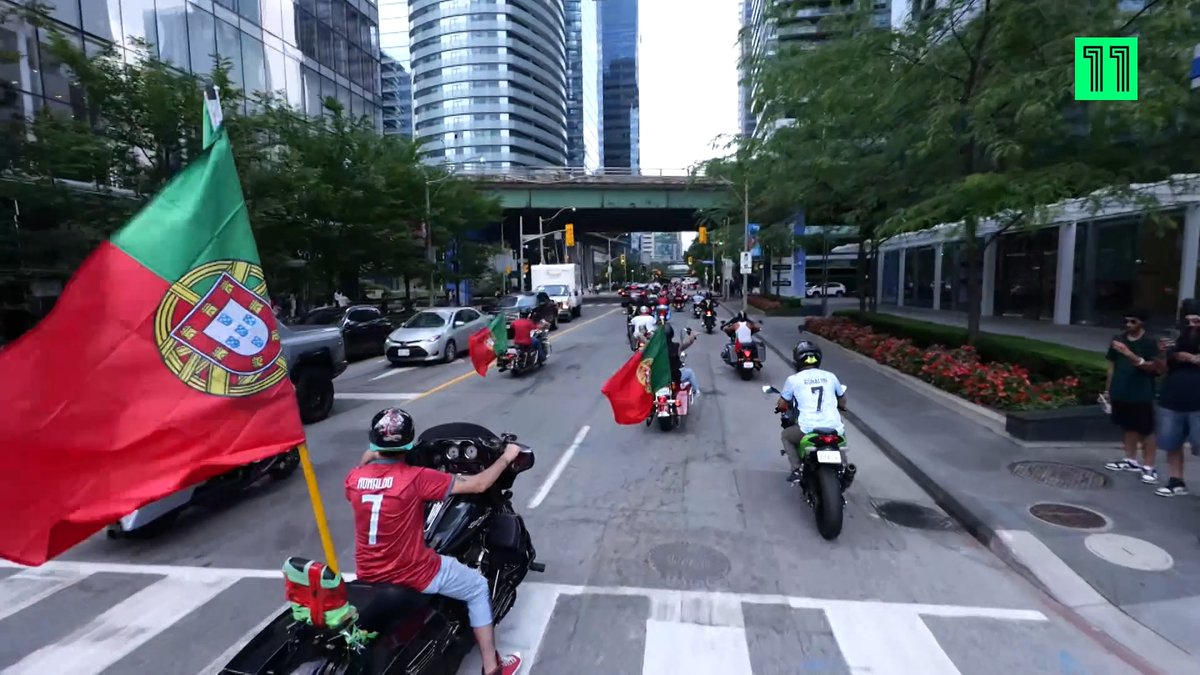 Em dia de feriado nacional no Canadá, centenas de motards receberam a Seleção Nacional em Toronto 🏍️🇵🇹 #Canal11 #Canal11Mundial