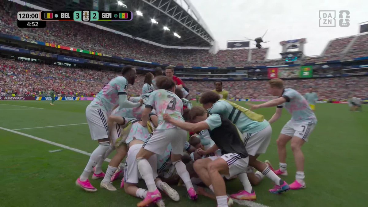 Lo duro que tiene que ser para Senegal 🇸🇳 perder una Copa de África en los despachos y luego tener un 0-2 contra Bélgica en el 85’ para meterte en octavos del Mundial y perderlo en el 120+5 por un penalti revisado por el VAR.