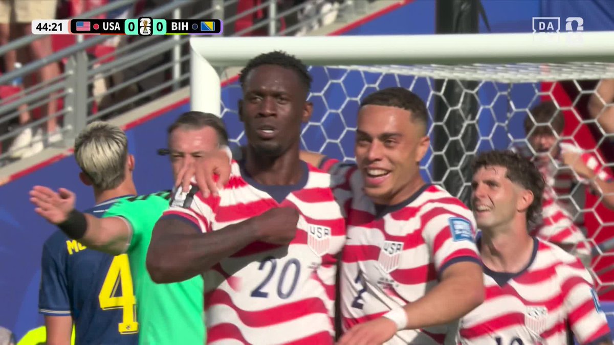 これぞストライカー⚽️ バログンが仕留めた アメリカ先制🇺🇸 🏆️#FIFAワールドカップ ラウンド32 🆚アメリカ×ボスニア・ヘルツェゴビナ 📱#DAZN ライブ配信中 #本気で楽しむならDAZN コカ･コーラ