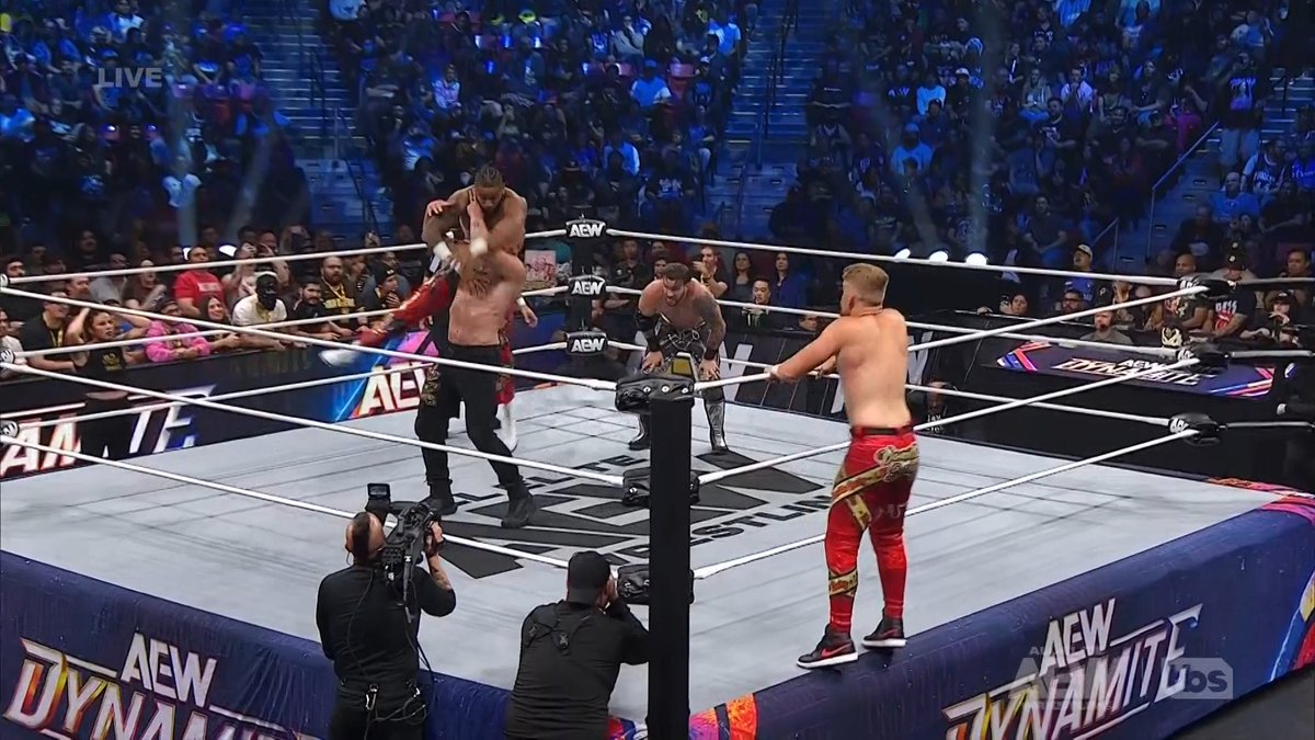 Hot damn The timing of Mox and Ospreay is otherworldly! With the Death Riders patch on his gear, Will Ospreay and Jon Moxley get the W as #AEWDynamite is LIVE on TBS and HBO Max
