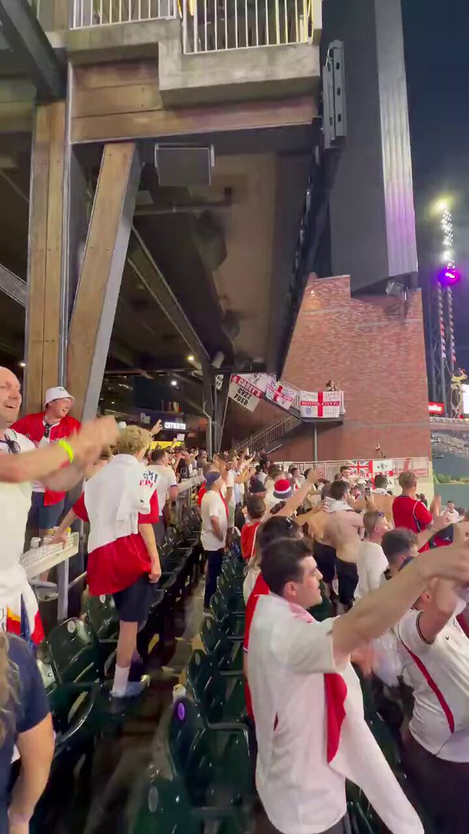 England fans are taking over the Braves game 😂