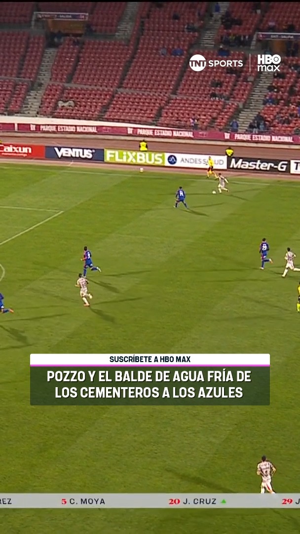 🔴⚪⚽ ¡Lo gana el Cementero! Francisco Pozzo apareció sin marca por el segundo palo y puso el primero de Unión La Calera ante #LaU, en este #MatchdayMiércoles. ¡Disfruta la #CopaChileCocaColaZeroAzúcar 2026! Suscríbete a #TNTSportsenHBOMax 📲