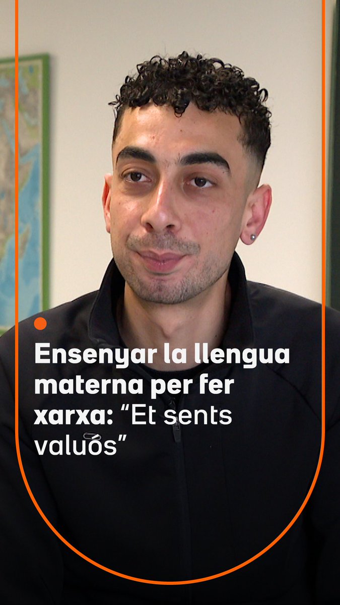 “Fugim una mica de la discriminació.” Talal El Khalloufy, originari del Marroc, fa classes per ensenyar la seva llengua materna, l’amazic. Prollema (prollema) forma joves immigrants no acompanyats per oferir-los xarxa i allunyar-los de l'exclusió social