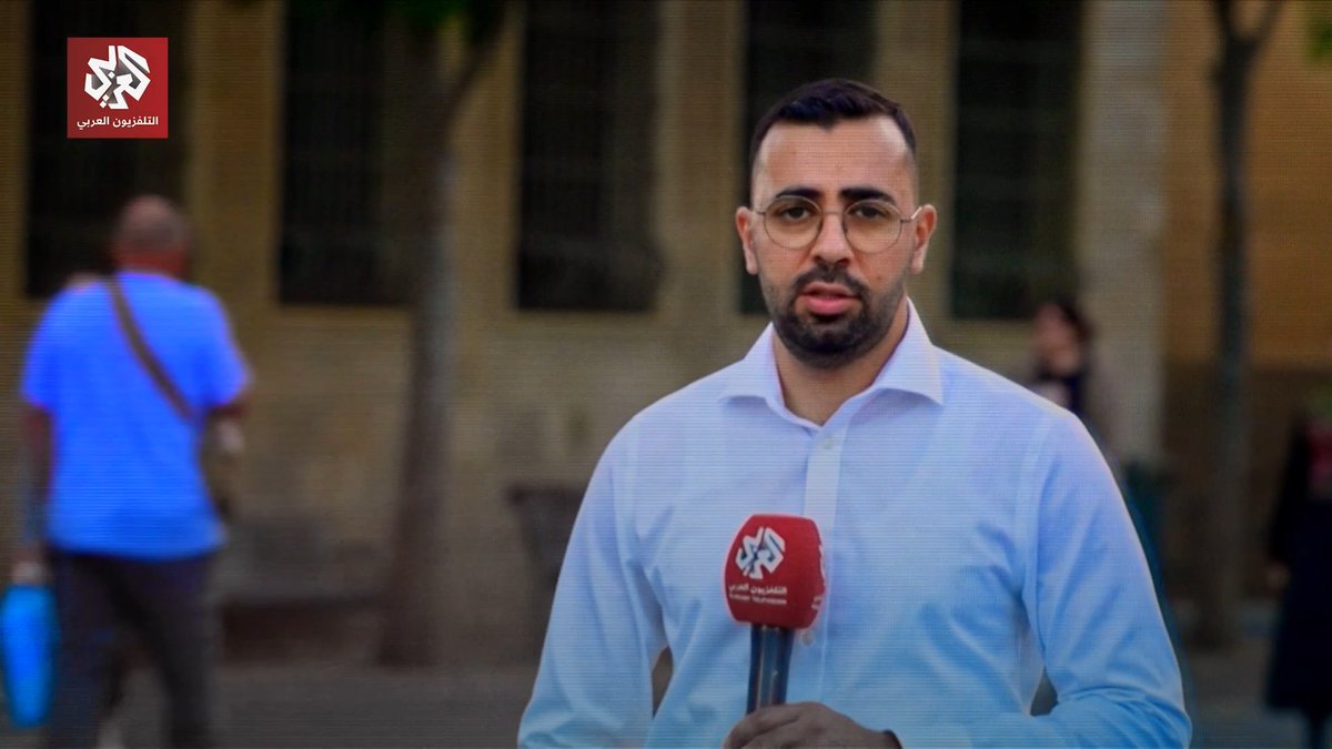 انقسام سياسي يتسع، ومظاهرات تطالب بالصفقات والانتخابات، وتدابير أمنية تعيد رسم تفاصيل الحياة اليومية لأصحاب الأرض مراسلنا أحمد دراوشة من القدس، ينقل الصورة لحظة بلحظة لآخر التطورات العسكرية والسياسية، على شاشة التلفزيون العربي