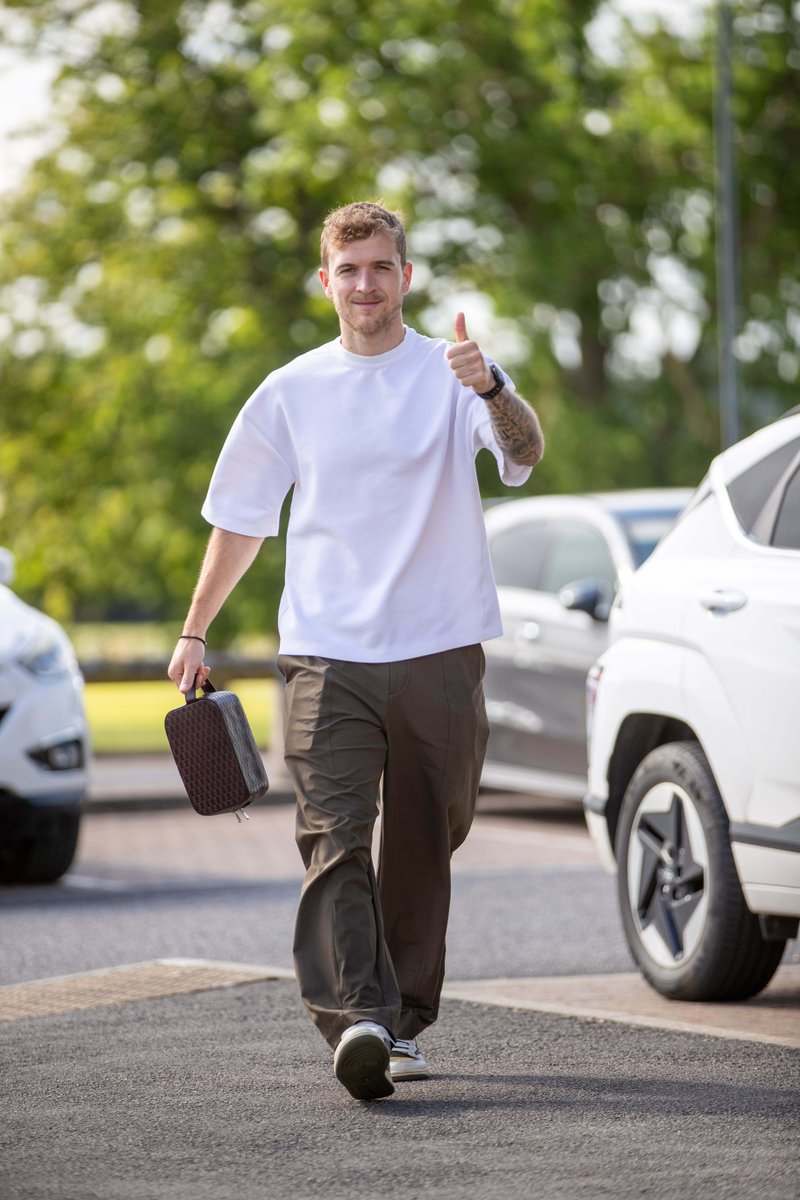 Arriving for Day 1️⃣ of pre-season 🤝