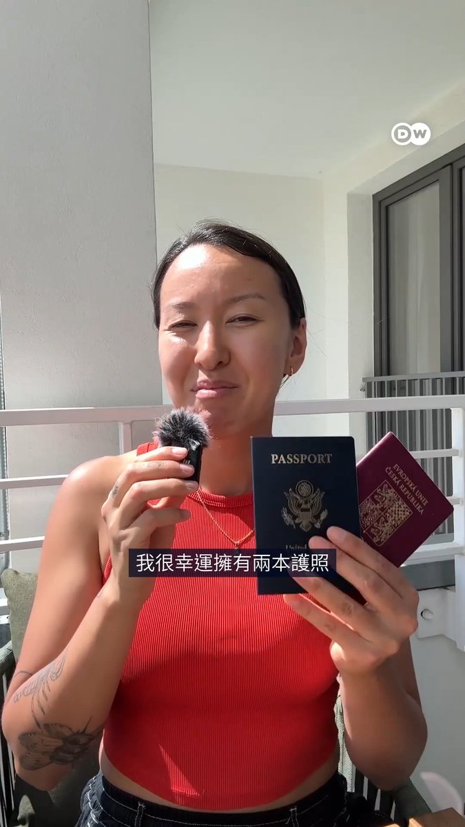 为什么越来越多的美国人有两本护照? 越来越多的美国人正在获取第二本护照,但背後的原因也許并非你想的那样。#dwberlinfresh #dwchinesectt