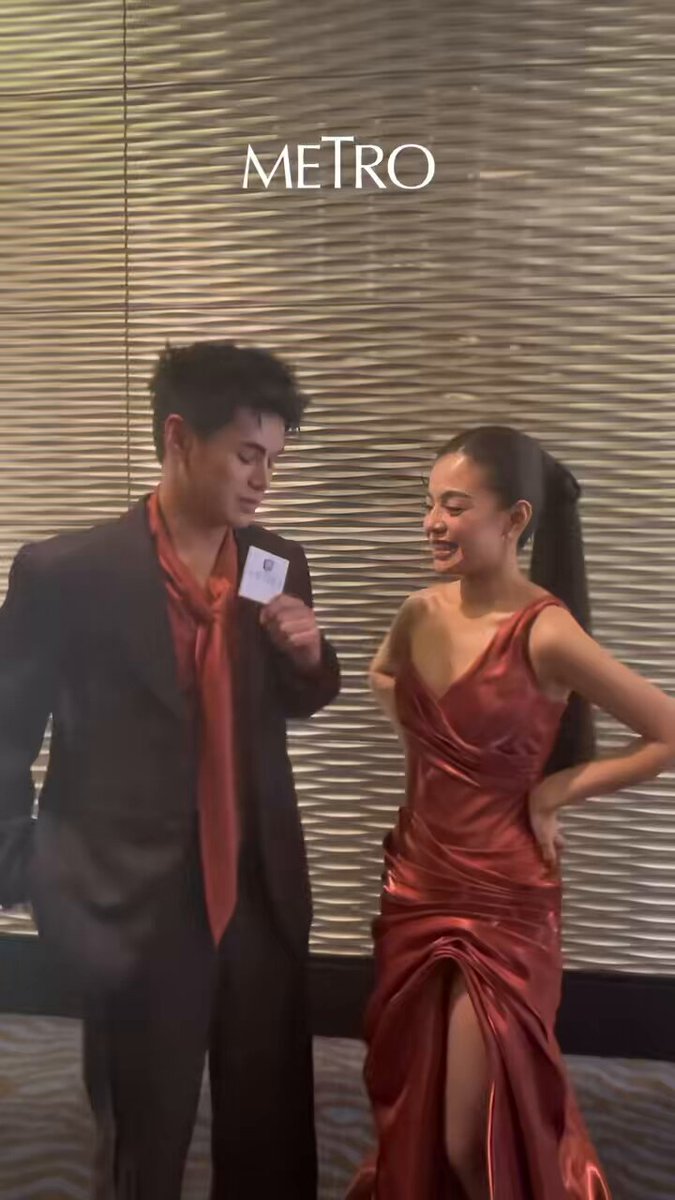 Bianca: you like it? How about the slit? You like it? Dustin: Medyo, baba lang ng kunti (hahahaha)