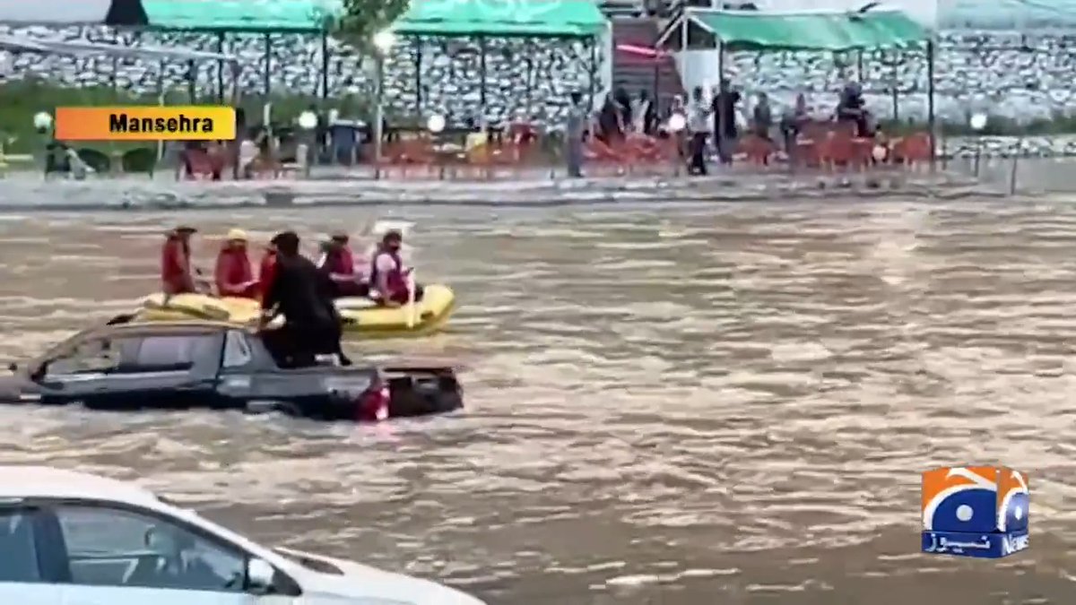 دریائے کنہار میں ٹک ٹاک بنانے کے شوقین ٹک ٹاکرز گرفتار ہو گئے ہیں کے پی پولیس کو چاہیے ان کو دو چار سال اب اندر ہی رکھے