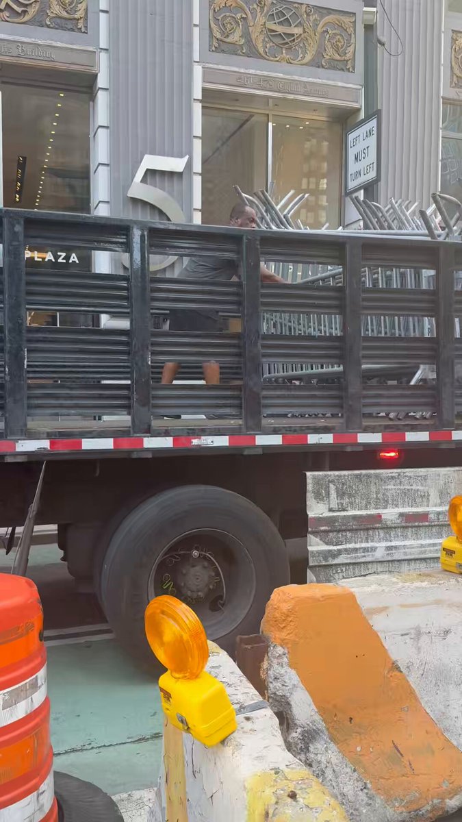 🚨🚨🚨NEW: the NYPD has started putting up metal barricades for street closures ahead of this evening’s wedding rehearsal for Taylor Swift and Travis Kelce per Fox sources More than 130 NYPD officers will reportedly be stationed outside the arena each day of the wedding celebration. NOT CLEAR whether Swift will have to foot any of the bill if these officer’s are on overtime Fox News