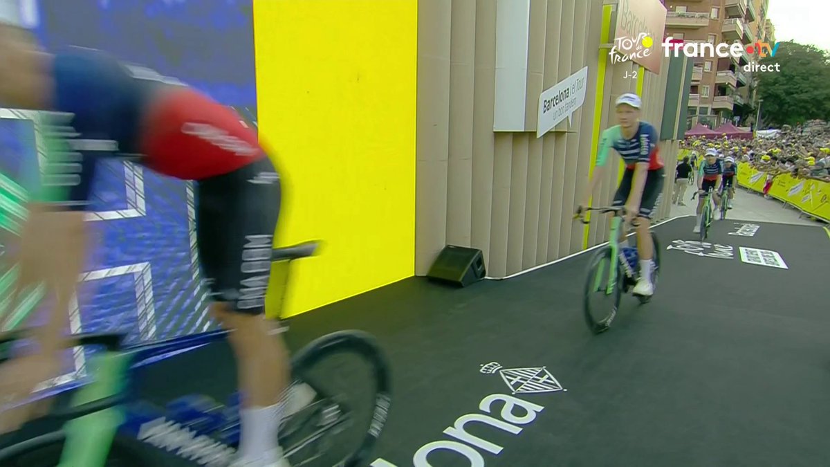 🚴 #TDF2026 | 🚨 Paul Seixas et l'équipe Decathlon CMA CGM au complet avant le début de la grande boucle ! 📺 La présentation en direct :
