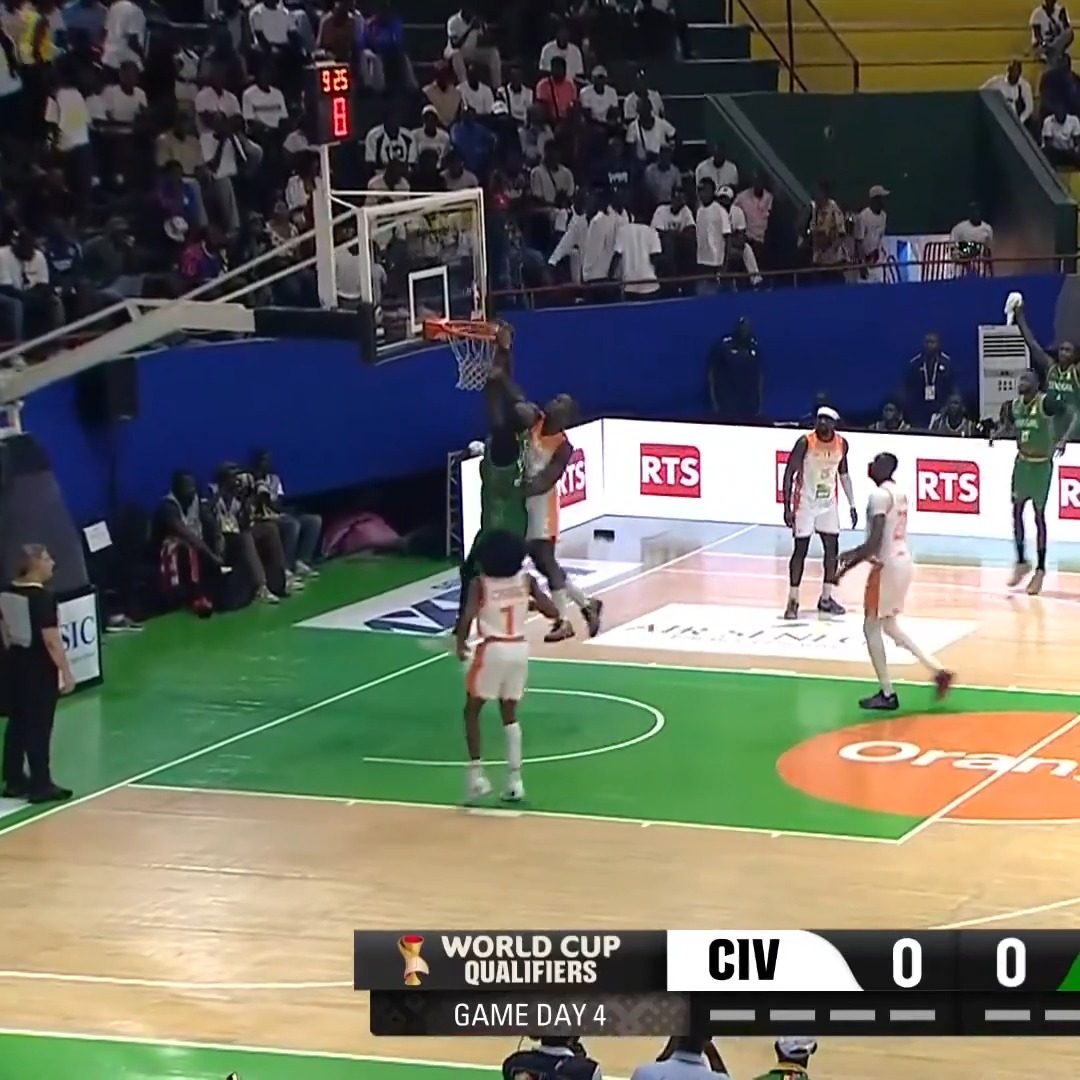 😅 La conexión que no sabías que necesitabas ➡️ Brancou Badio para Tacko Fall 😤 #FIBAWC #StepItUp