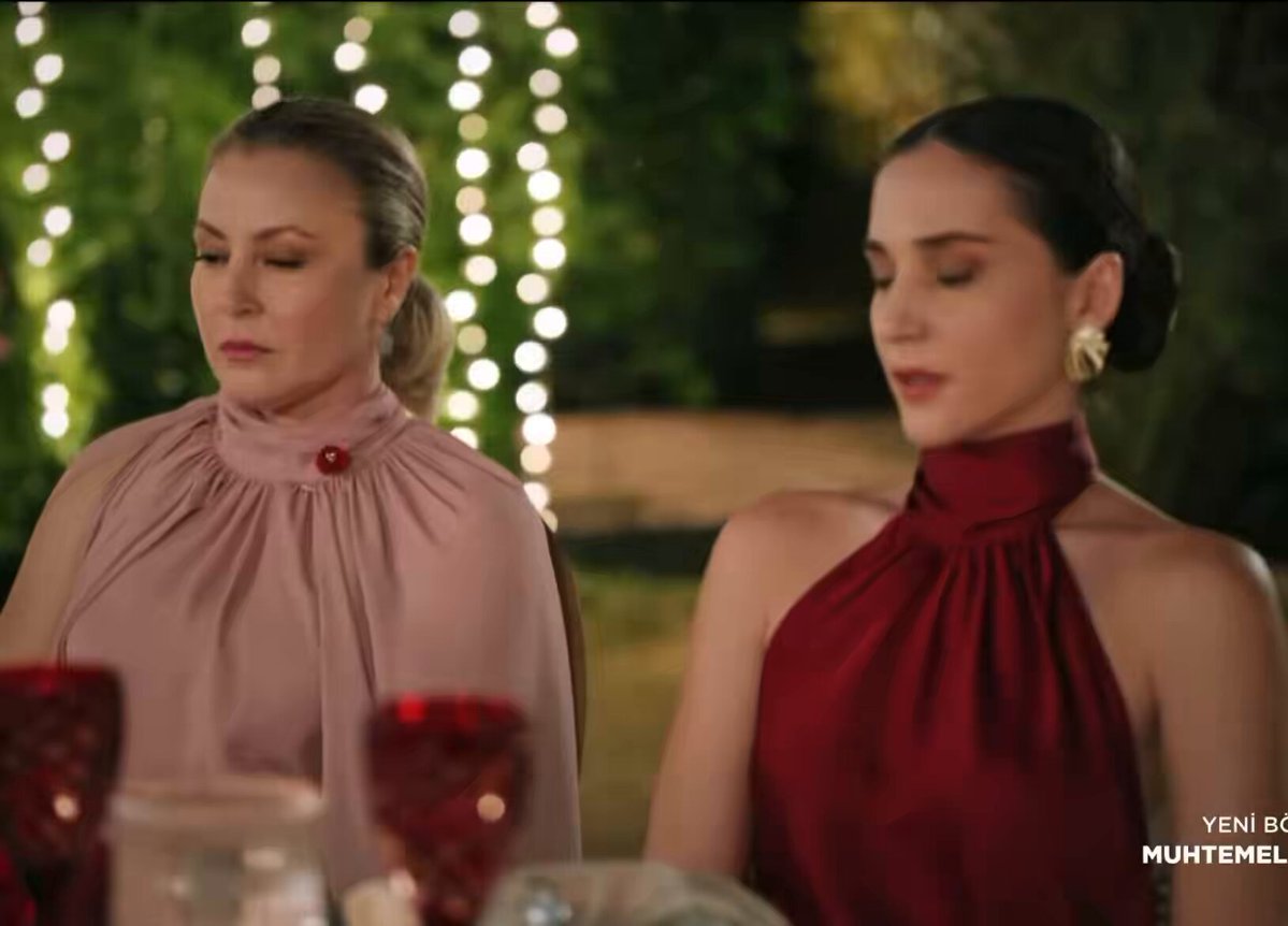ortamın kaos seviyesi=dozunda #MuhtemelAşk